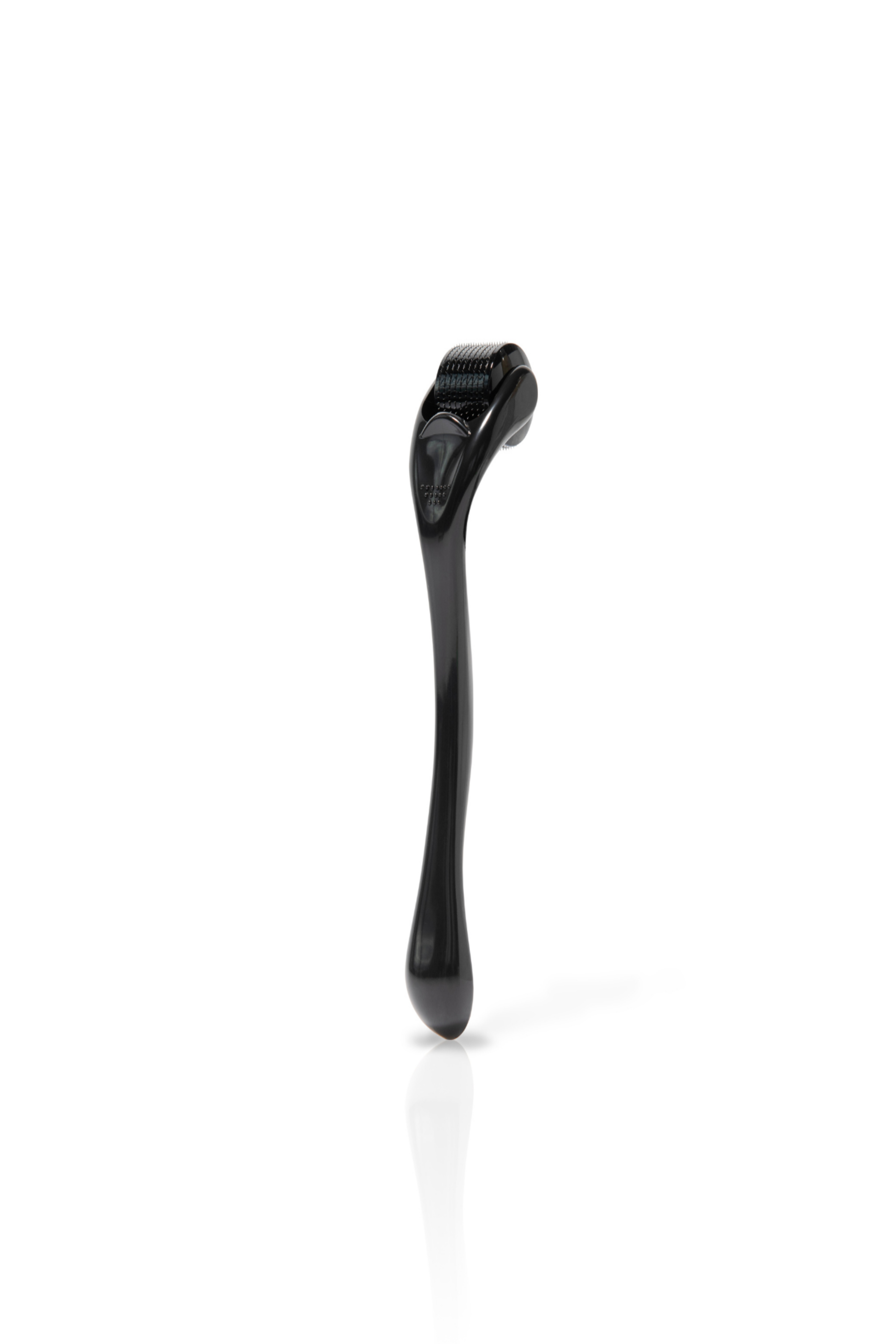 Dermaroller Microneedling aide à la repousse